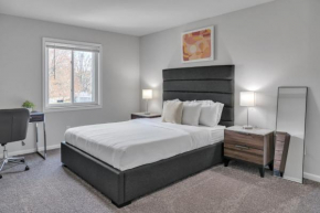 Luxury On A Budget! Spacious Retreat Awaits